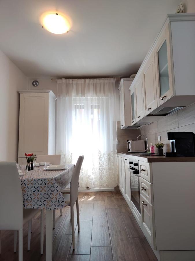 Sweet Apartment - Centre Пескьера-дель-Гарда Экстерьер фото