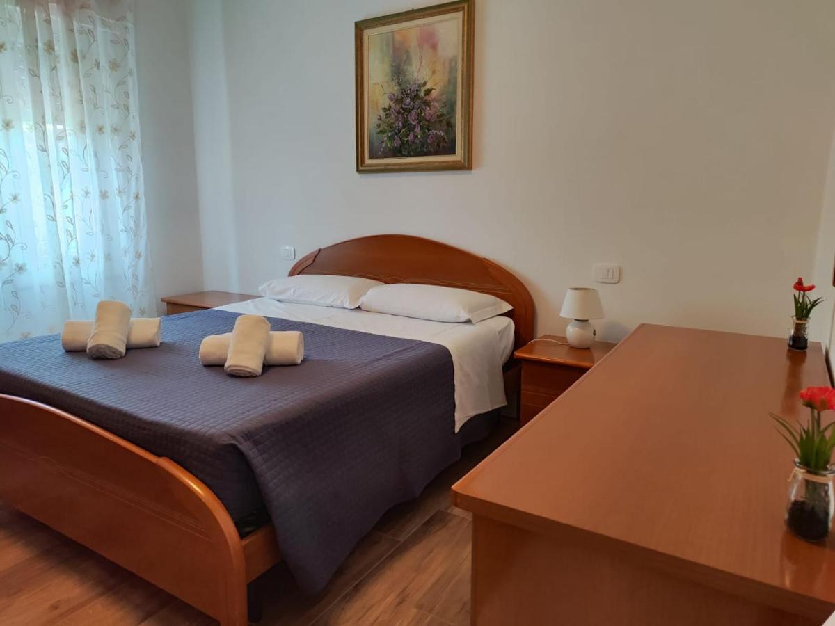 Sweet Apartment - Centre Пескьера-дель-Гарда Экстерьер фото