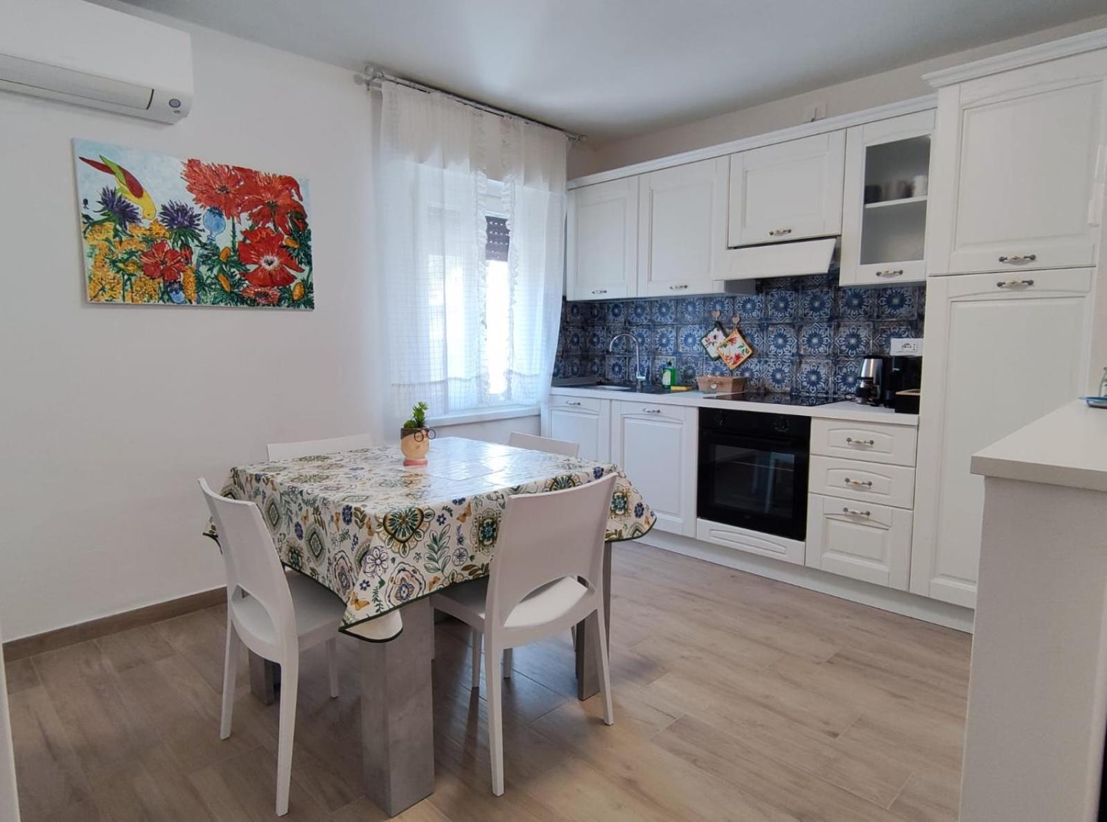 Sweet Apartment - Centre Пескьера-дель-Гарда Экстерьер фото
